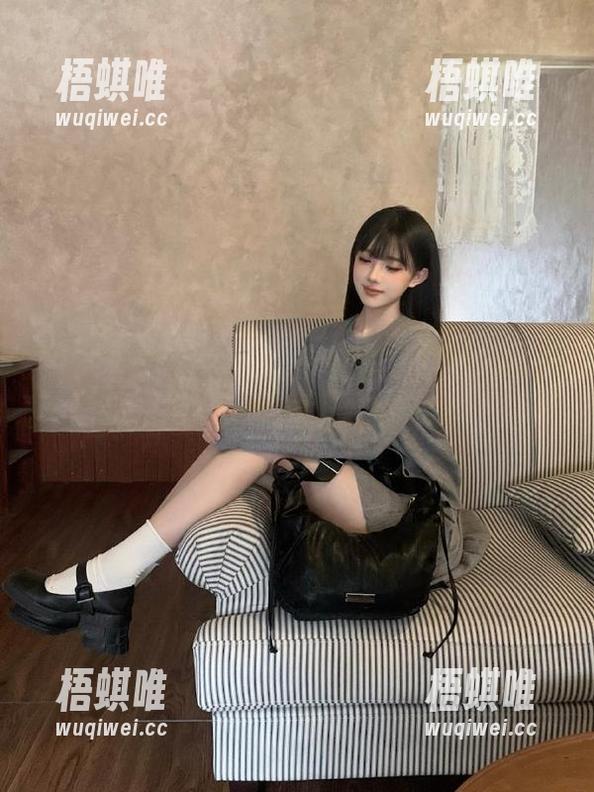 在17cApp上，黑料爆料就像吃巧克力，越吃越想要！