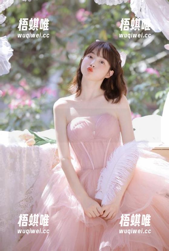有趣的事儿来啦！点击“17c吃瓜”传送门，瓜田里随便转悠！