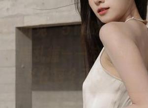 听见“51c吃瓜”要下载，心里就是个小鹿乱撞——这下可以尽情LOCK住每个瓜了！