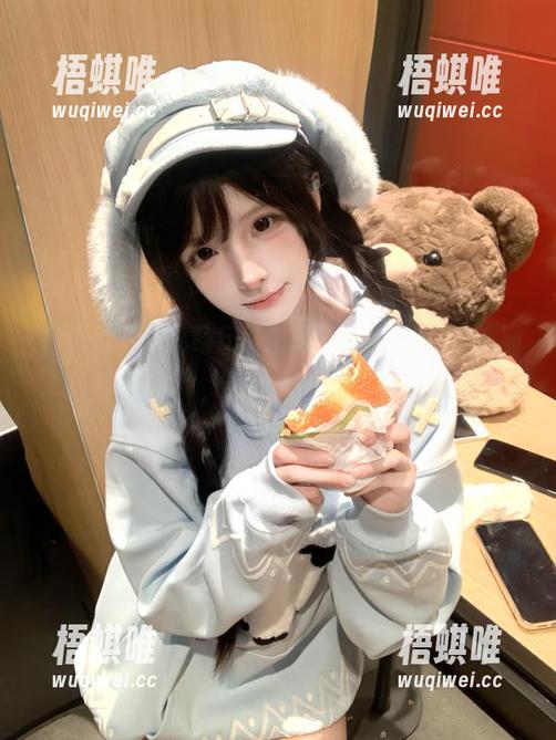 51吃瓜 下载51吃瓜fun,心里默念“八卦无罪”,好心情分分钟就来了。