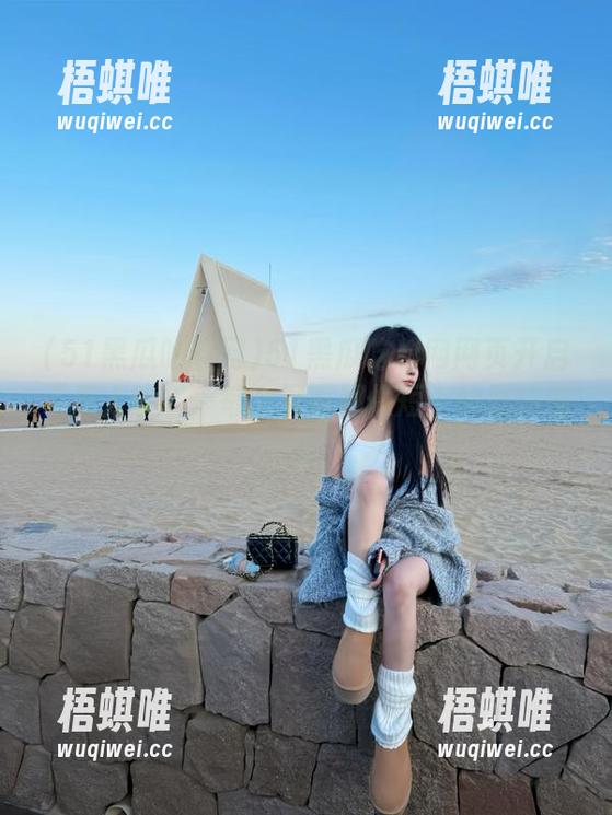 51黑瓜吃料网 51黑瓜吃料网网页开启“愚人节”,每个页面都像短小的恶搞剧本