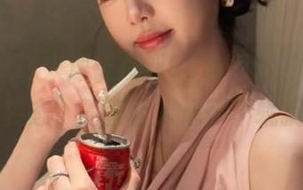 火速链接到56吃瓜的“王”，他那种姿态，简直让人心怀不轨就是了…