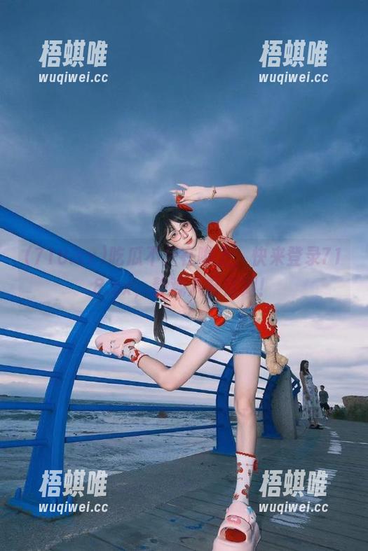 吃瓜不只在嘴上，快来登录718.sx，静观八卦江湖！