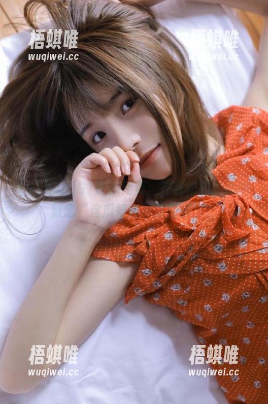91吃瓜 91吃瓜网页:在线吃瓜,心中默念“这瓜好像不太新鲜”。