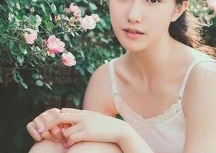 边刷“www.tttzzz.com”app，边想：快来告诉我，这瓜的皮到底好不好剥？
