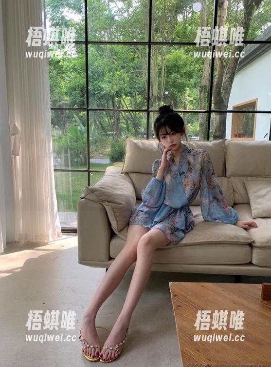 www.17 聊八卦不迷路,直接直达www.17www,哦,心里一颤!