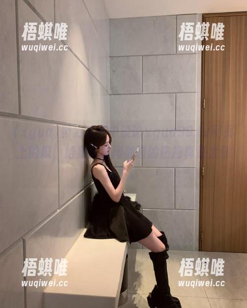 努力群聊中谈论xgua99.tv网页上的瓜，结果无意间触碰的热搜真是太刺激了。