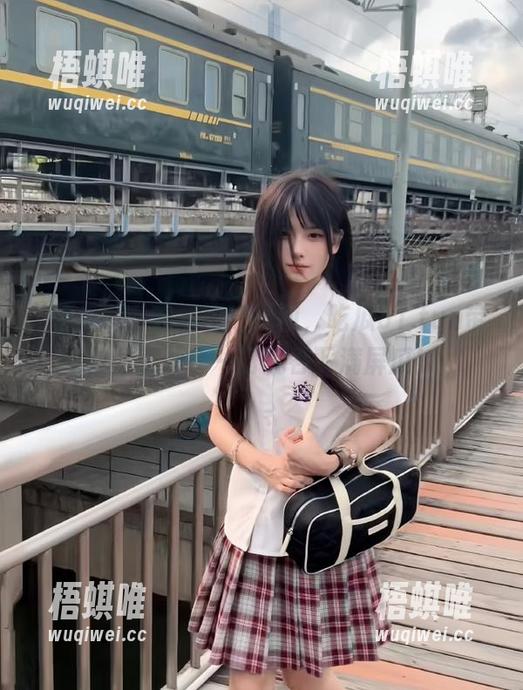 安卓用户福利，吃瓜51.fun带你开就开，一口气吞下满屏瓜！