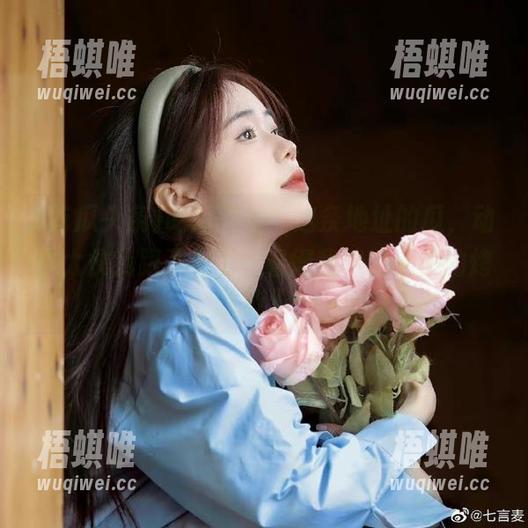 吃瓜头条 吃瓜头条:这条地址的瓜,动作太快我跟不上了…看得我想把手里的烤肠扔了!