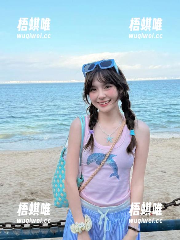 “www.吃瓜瓜.com”视频汇集了多少让人忍俊不禁的瓜？每个播放都是一团狂欢！