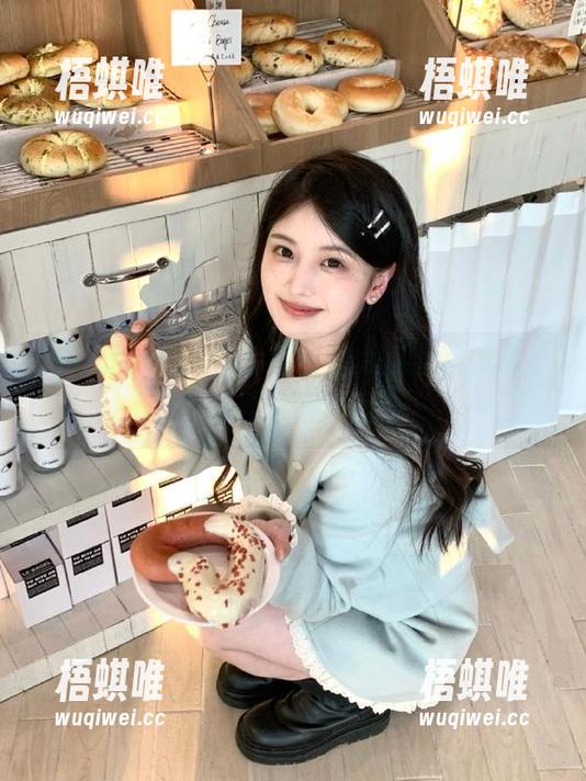 吃瓜网今日热辣大瓜直达，放心，狗粮也在里面。