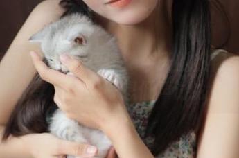 吃瓜网短评：今天的热门大瓜你分享了吗？好想低声讨论！