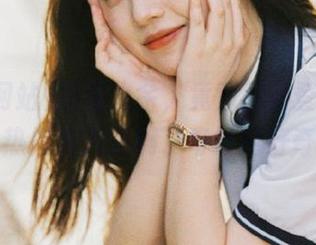 观看之余，竟对那些登上吃瓜网站的热搜名人充满了奇妙的好奇心……