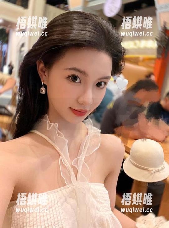永久黑料在吃瓜网红盘旋，谁还在意名声？太有趣了！