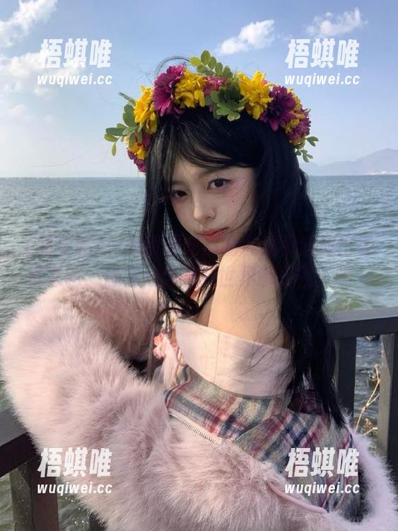 我要吃瓜 当我要吃瓜的在线视频放出每日必吃,感觉好像整个世界都轻松了呢~