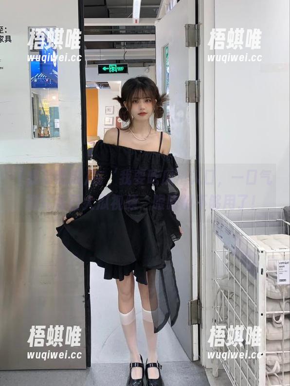 在‘我要吃瓜’入口，一口气刷完每日大瓜视频，眼睛都不够用了！