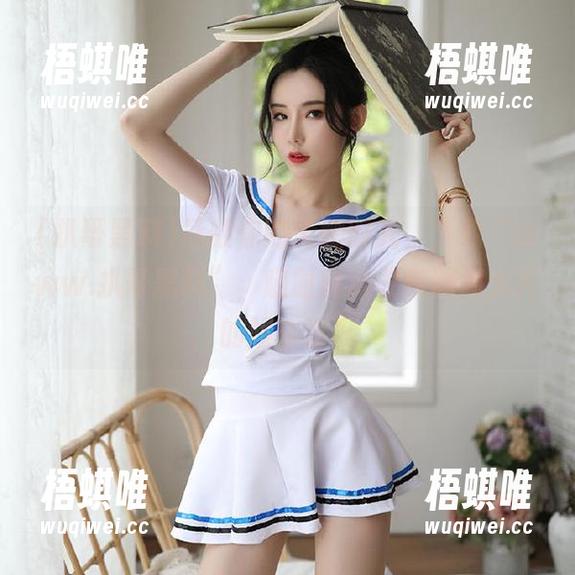 拯救你的无聊时光，下载“www.扒哥黑料”，随时随地收获脑洞大开的娱乐资讯
