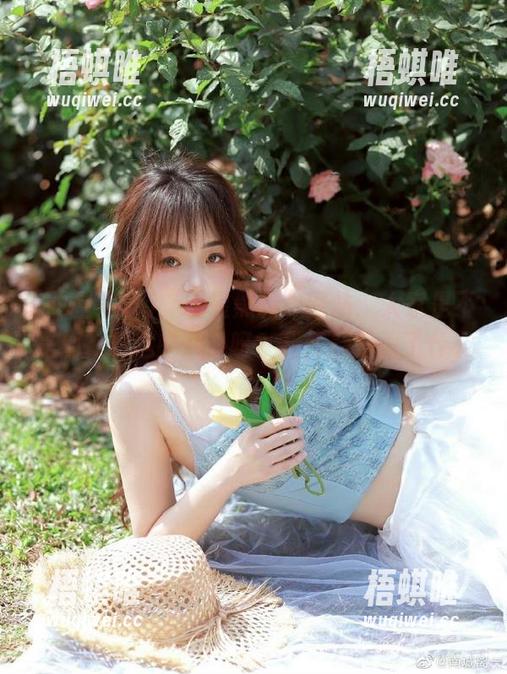 明星黑料 “明星黑料”网站:大家是不是都在看这些八卦呀?我怀疑是为了什么。