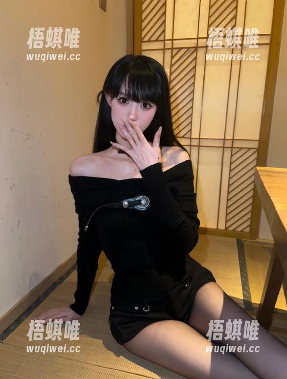 链接在指尖，黑料吃瓜网app一键带你追寻喧哗的背影！
