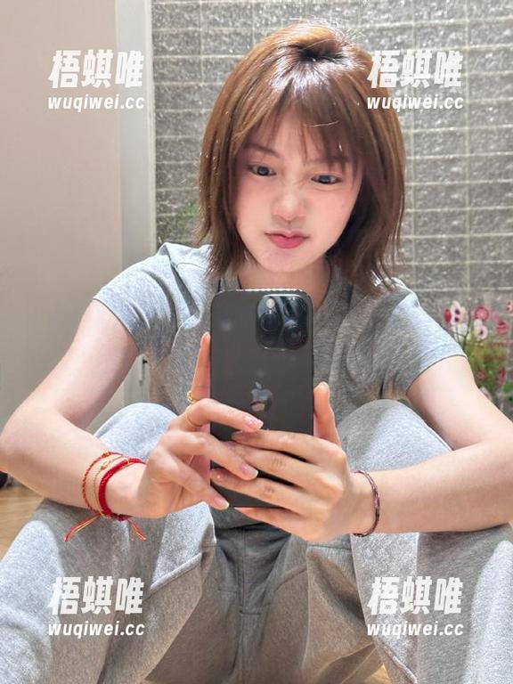 黑料吃瓜网app，让我在线上目睹了一堆意想不到的瓜！