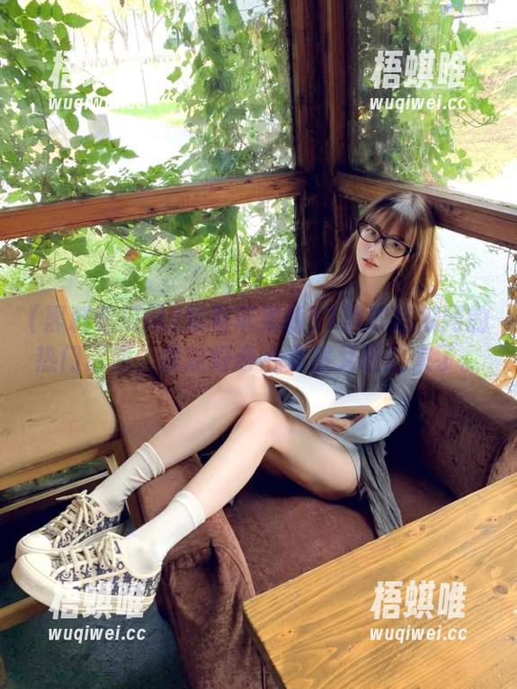 跟着苹果版51黑料吃瓜网的热门话题，我这好奇心竟然又旺起来了。