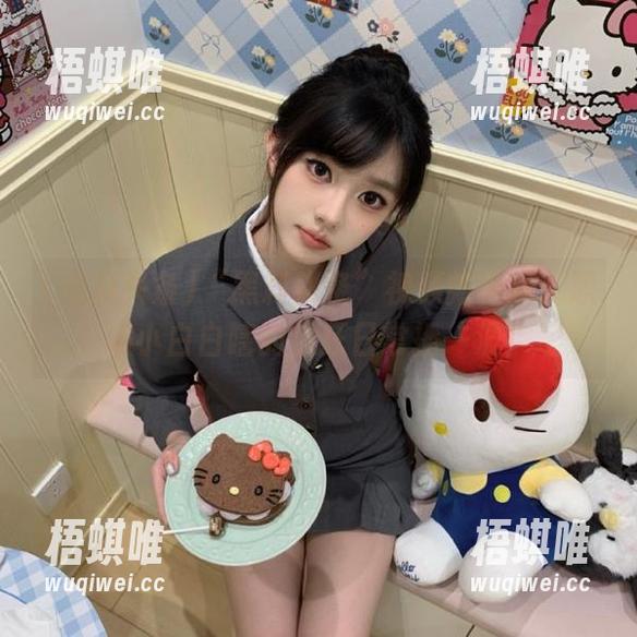 黑料头条 “黑料头条”视频新更新:职场小白白瞎的疯狂日常播一波!