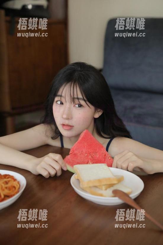 黑料永远不打烊 “黑料永远不打烊”网站,瓜田里不是只有追剧,还有超厚的小道消息!