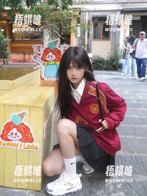 黑料社app：一秒钟，你的瓜就像加了速一样飞出来！