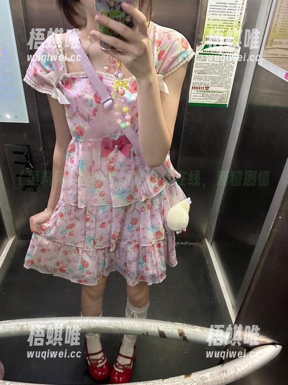 跟着黑料网永久在线，滑稽剧情等着你来解锁！