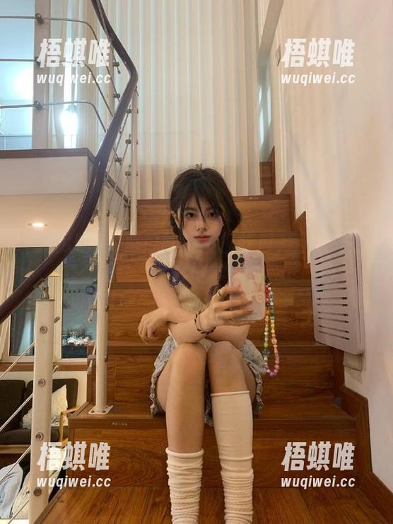 黑瓜吃料不仅吃瓜，还发布了点小惊喜哦